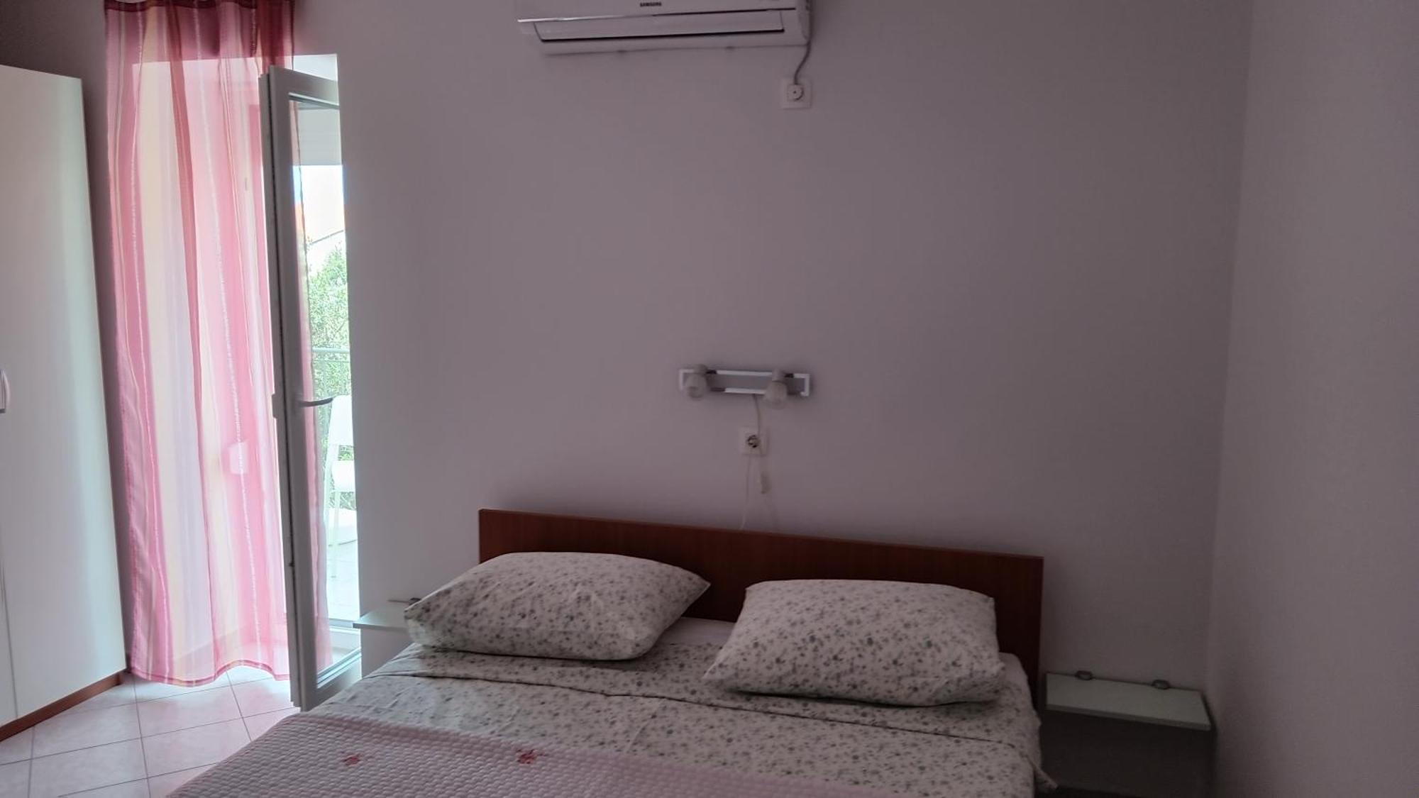 Artneo Apartmani Novalja Buitenkant foto
