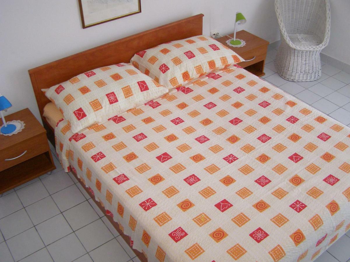 Artneo Apartmani Novalja Buitenkant foto