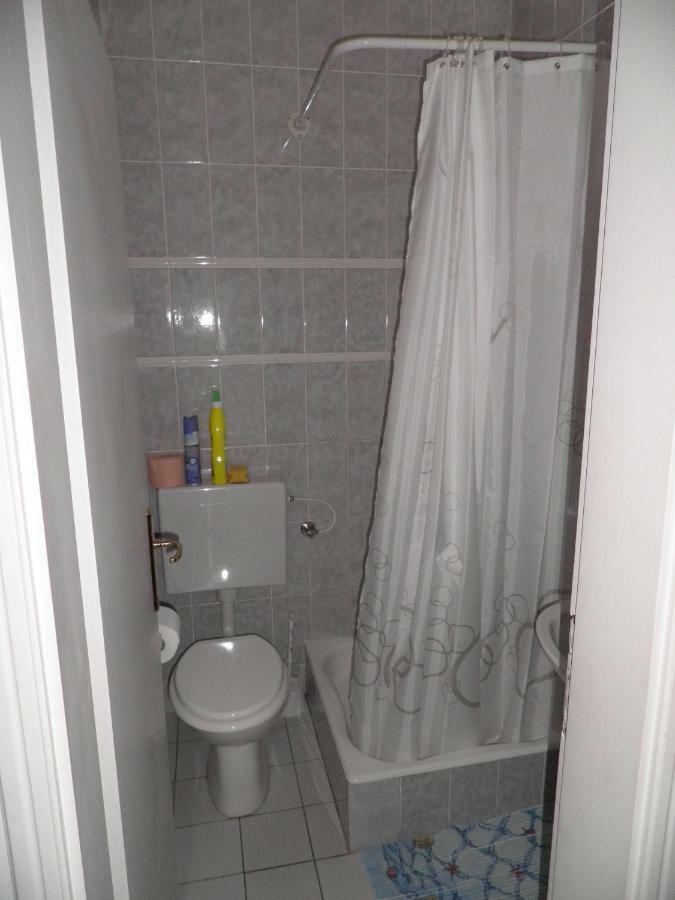 Artneo Apartmani Novalja Buitenkant foto